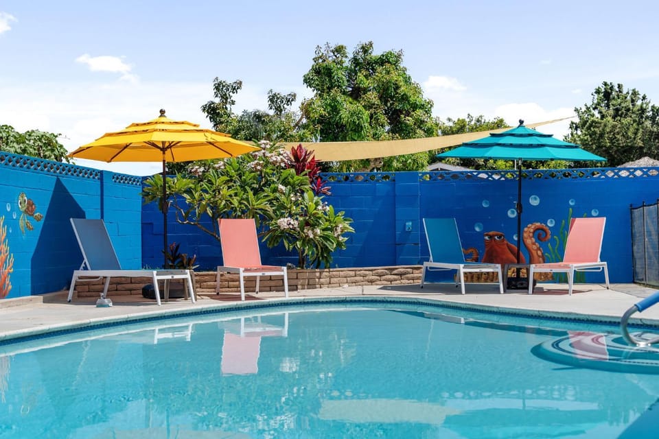 Swimming pool