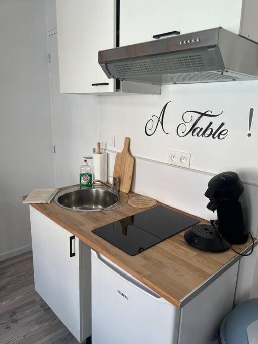 Kitchen or kitchenette, stove