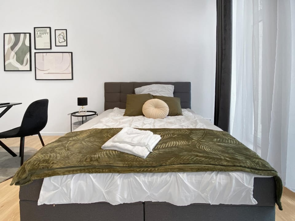 Bed, Bedroom
