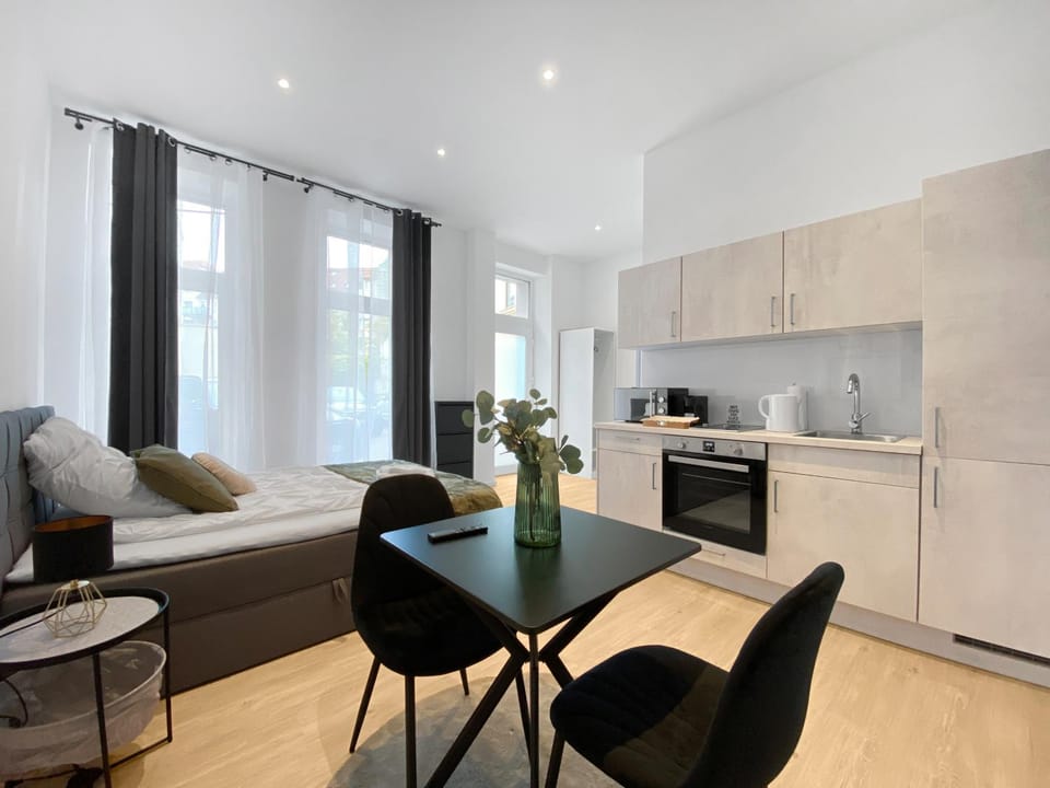 Living room, Dining area