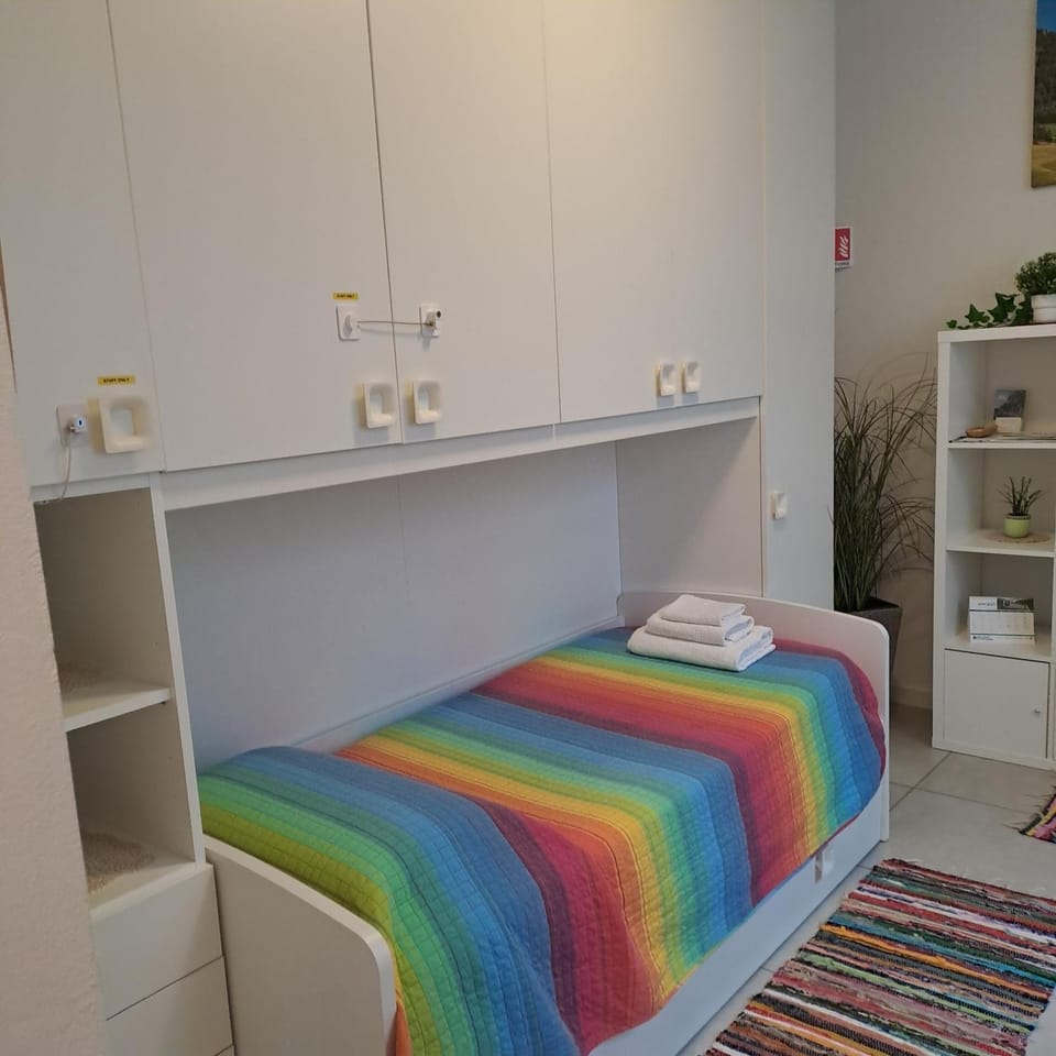 Bed, Photo of the whole room, Bedroom, wardrobe
