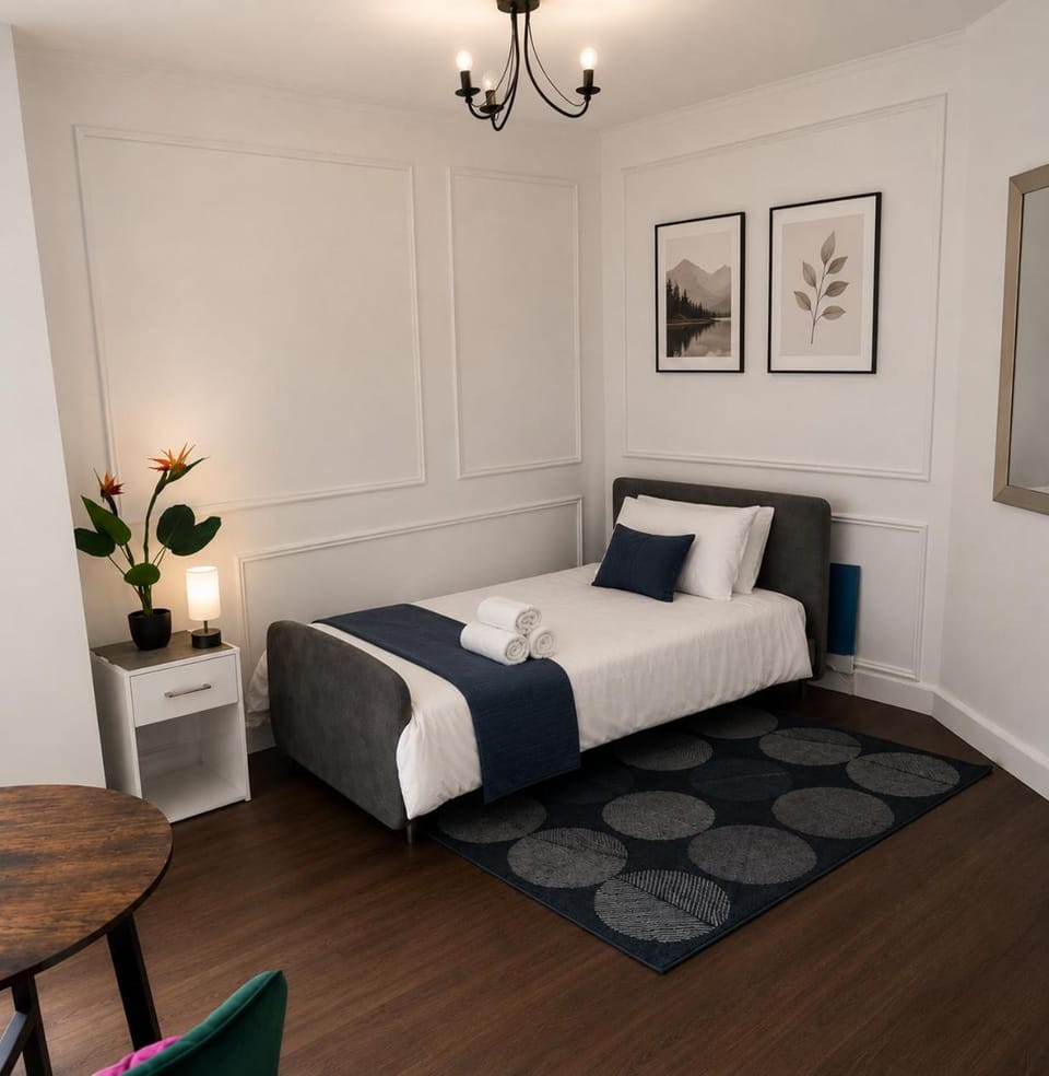 Cozy Two Bedroom at Chelsea Cloisters Hotel Apartment in City of Westminster