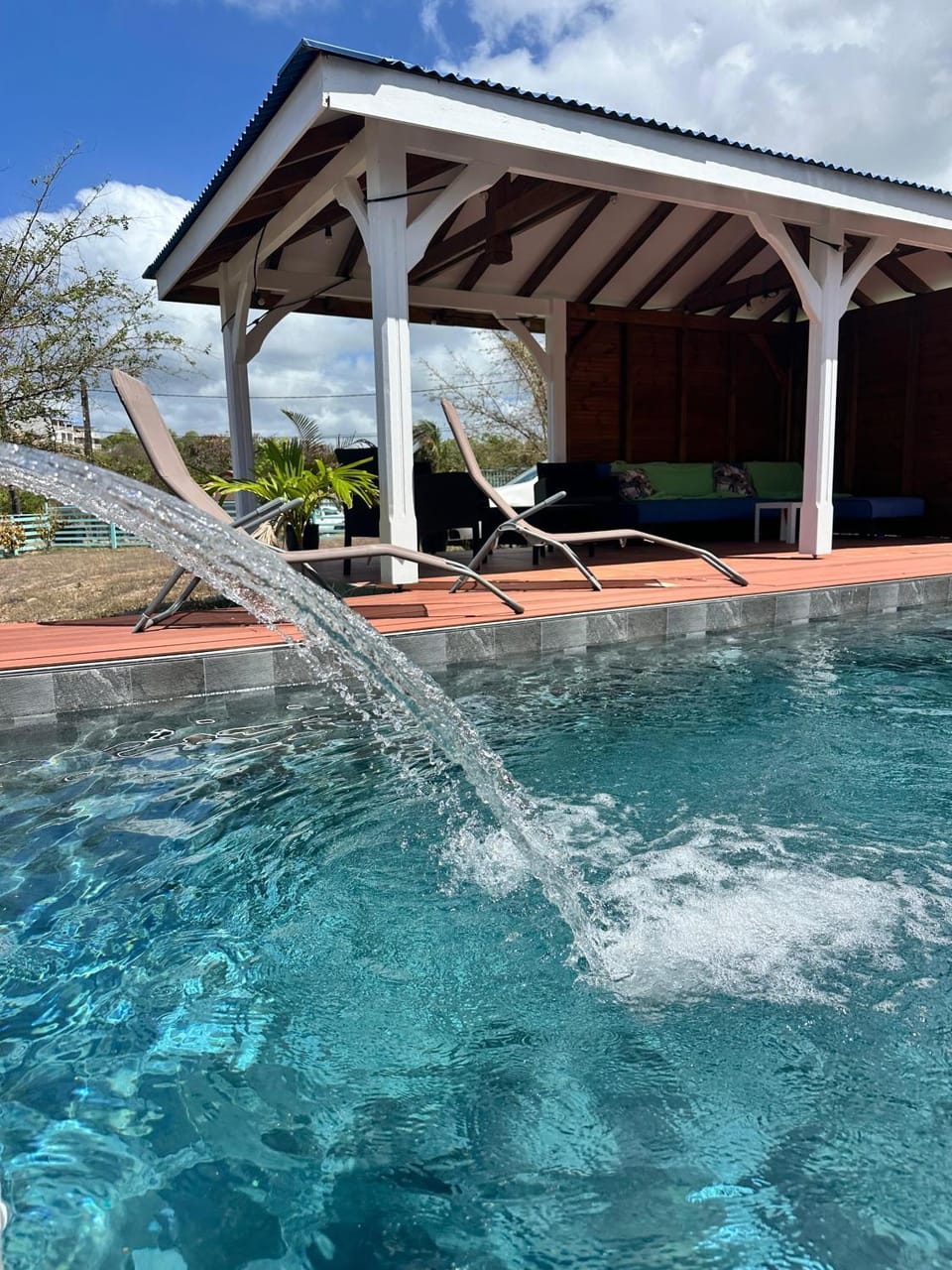 Day, Natural landscape, Pool view, Swimming pool, Swimming pool, sunbed