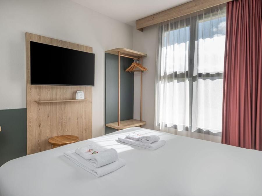 The Originals City, Hôtel des Volcans Hotel in Auvergne-Rhône-Alpes