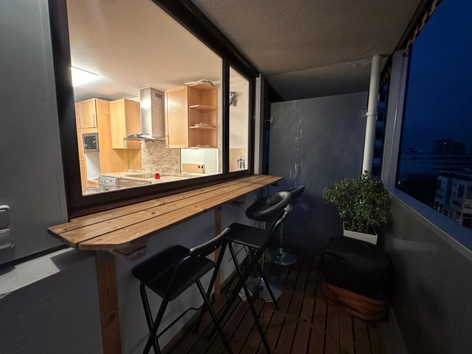 Night, Balcony/Terrace, Balcony/Terrace, Lounge or bar, City view, Quiet street view, furniture