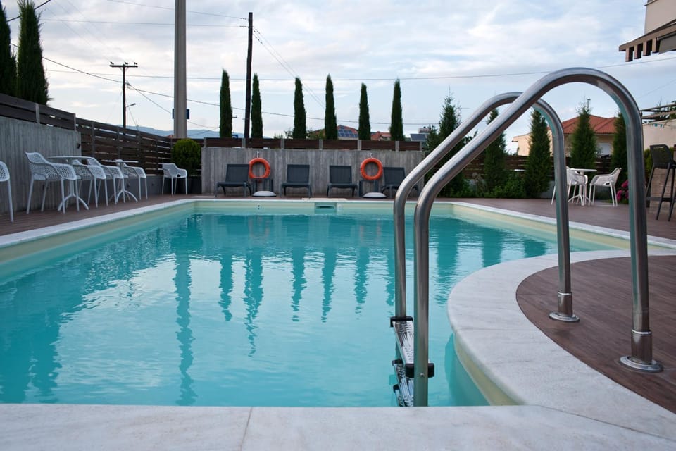 Swimming pool, Swimming pool