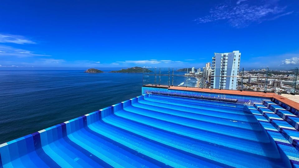 Torre Central 102: Malecón, Lujo y Vistas de ensueño. Apartment in Mazatlan
