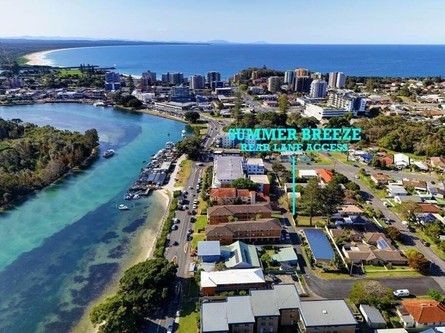 Summer Breeze Forster House in Forster