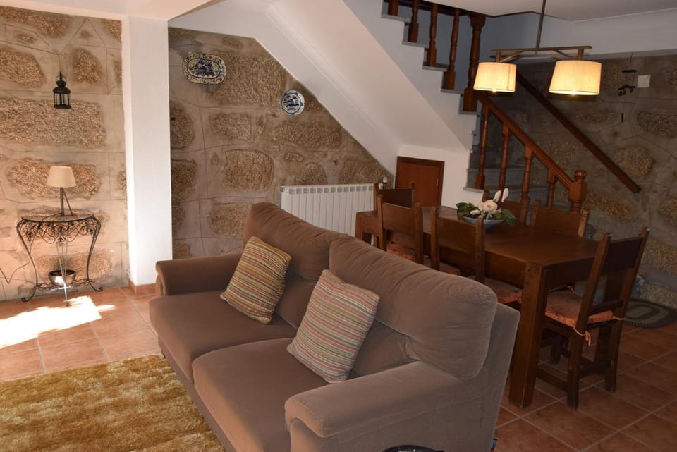 TV and multimedia, Living room, Dining area