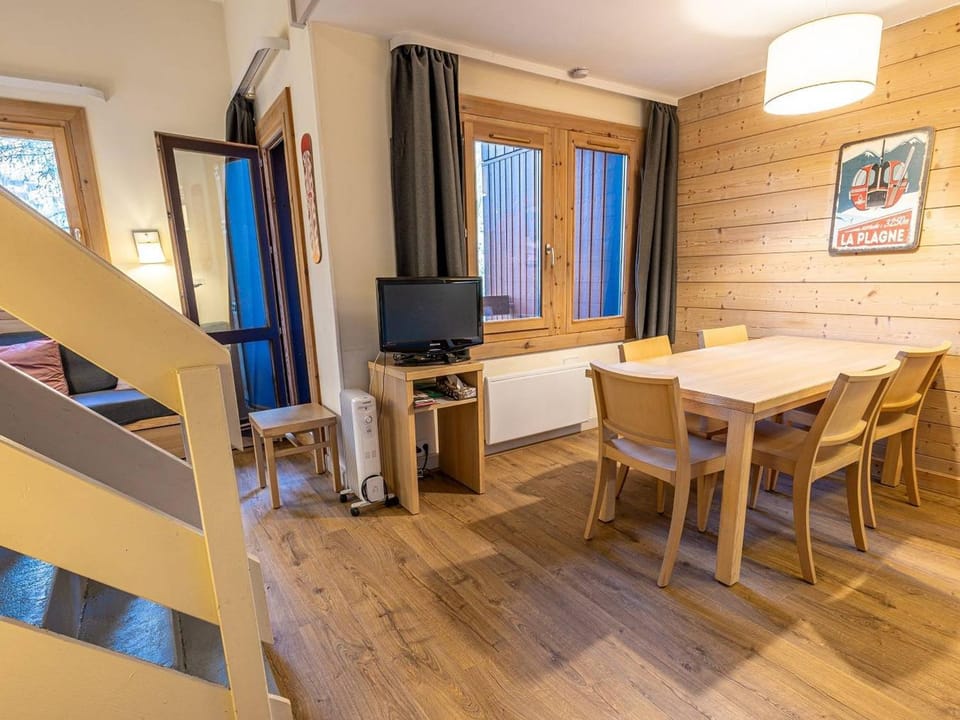 Appartement Duplex Chaleureux à Plagne 1800 - FR-1-351-211 Apartment in Mâcot-la-Plagne