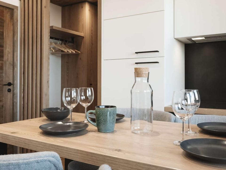 Appart cosy 4 pers rénové au cœur de Val Thorens avec accès aux pistes - FR-1-545-49 Apartment in Les Allues