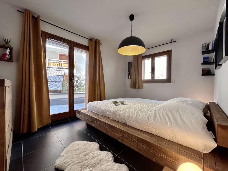 Appartement lumineux 2 chambres avec terrasse et garage privé à Briançon - FR-1-330C-144 Apartment in Briançon