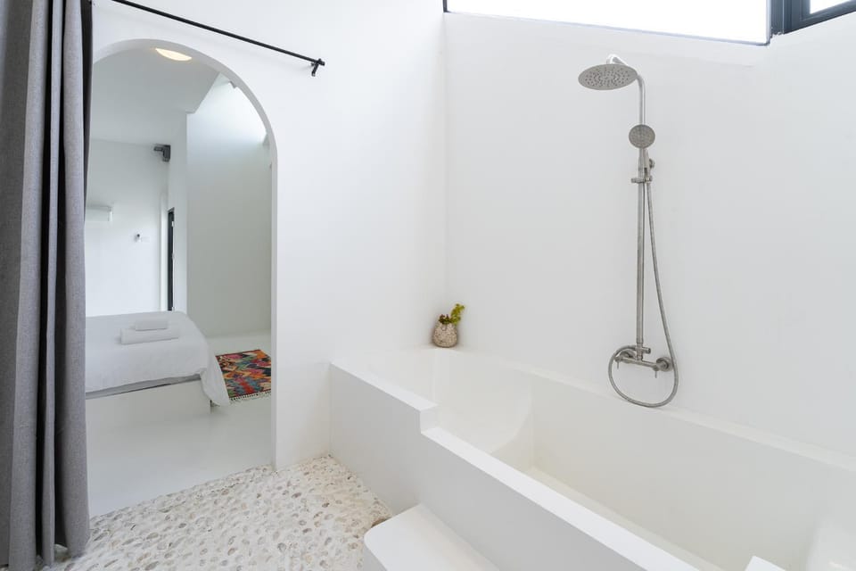 Bathroom, Bath