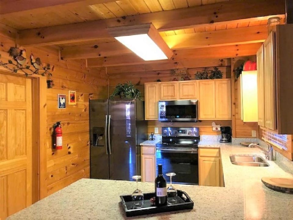 Knotty By Nature House in Gatlinburg