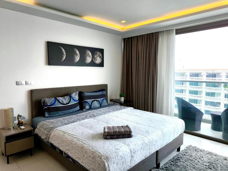 Sea View at Wong Amat Tower 3505 Apartment in Pattaya City