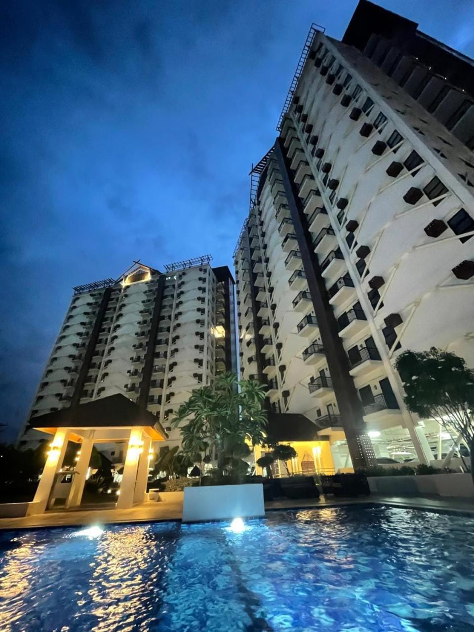 Property building, Night, Pool view, Swimming pool, Swimming pool