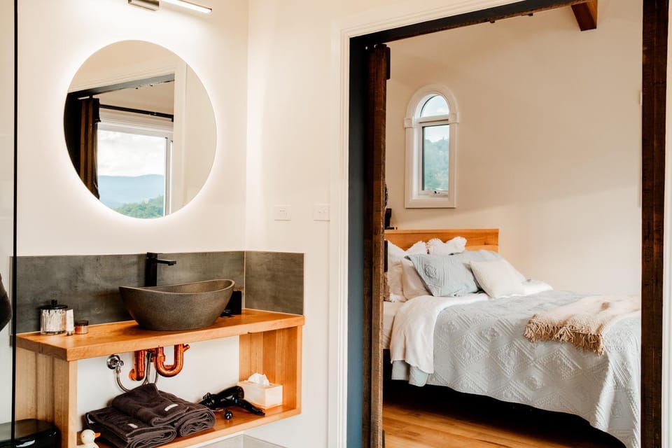 Bathroom, Bedroom