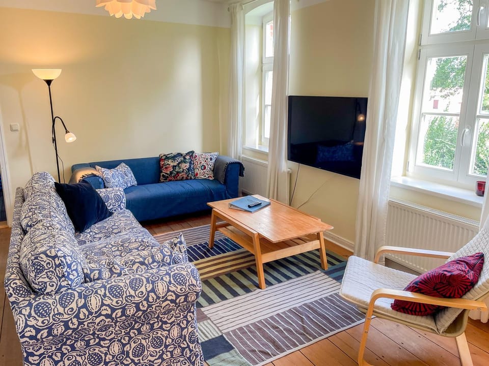 TV and multimedia, Living room, Photo of the whole room, Seating area