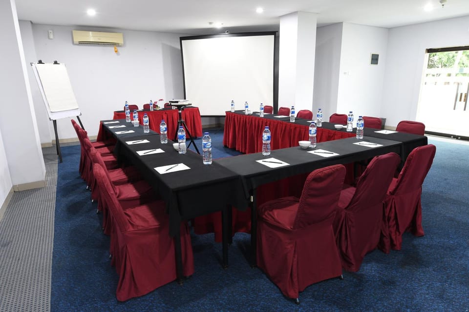 Meeting/conference room, air conditioner