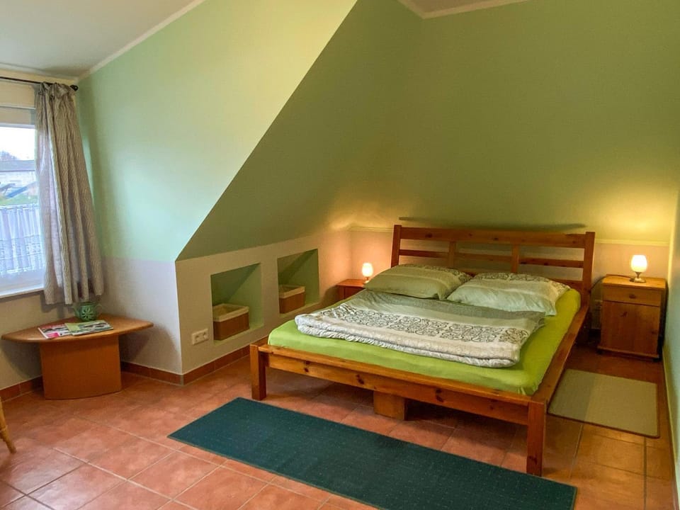 Bed, Other, Photo of the whole room