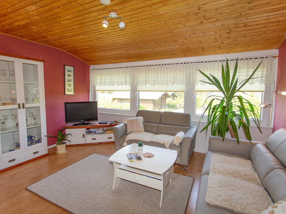 TV and multimedia, Living room, Photo of the whole room, Seating area
