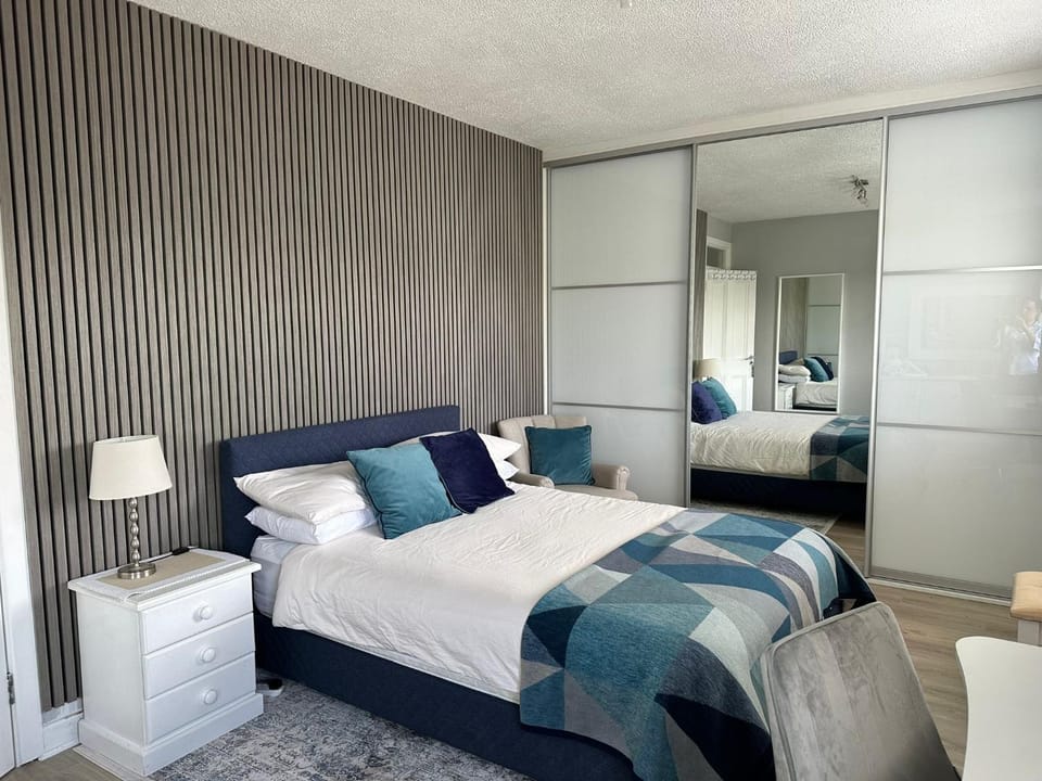 Bed, Bedroom, wardrobe