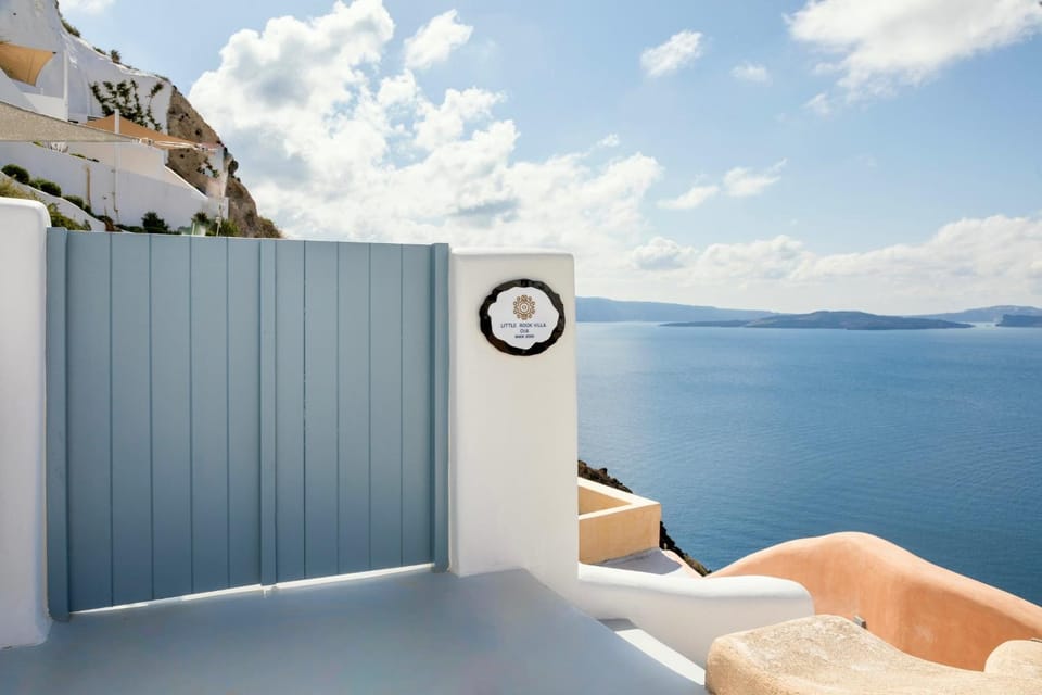 Property building, Facade/entrance, View (from property/room), Sea view