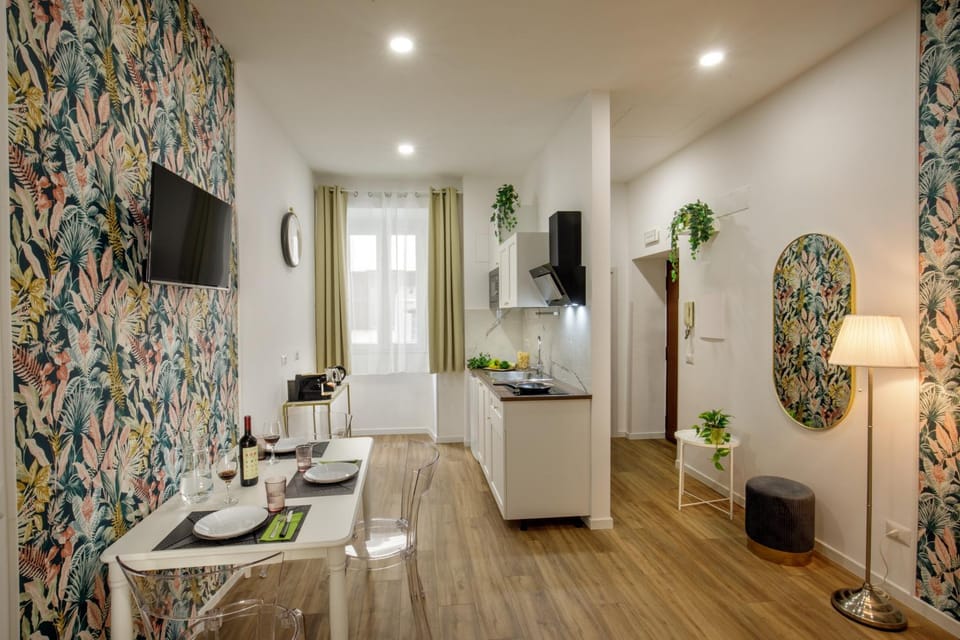 TV and multimedia, Kitchen or kitchenette, Dining area