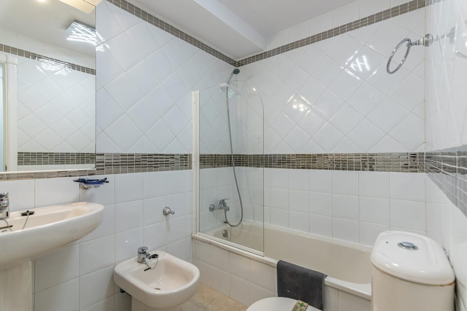 Bathroom, Bath