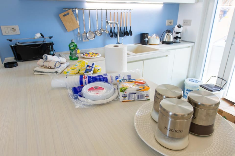 Kitchen or kitchenette, Kitchen or kitchenette