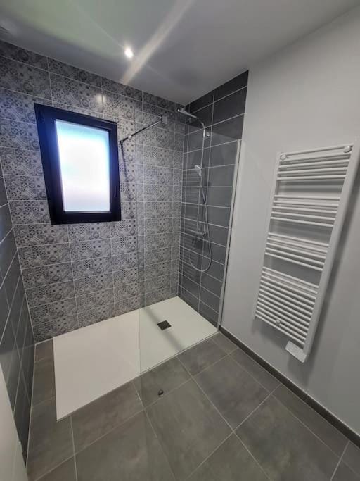 Rez-de-jardin de Maison avec spa et borne d'arcade Apartment in Aurillac