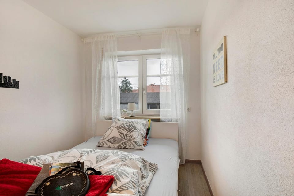 Living room, Bedroom