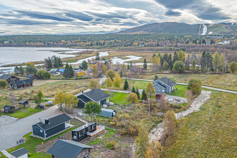 Nearby landmark, Neighbourhood, Bird's eye view