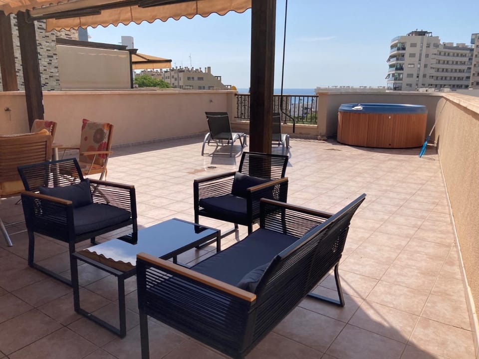 Sunny Casitas, Arenales - Spacious 3 Bedroom Holiday Home House in Alacantí