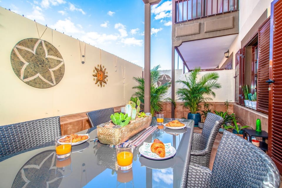 Patio, Balcony/Terrace, Seating area