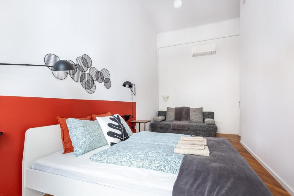 Bed, Bedroom