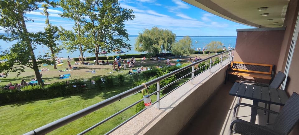 Spring, Day, Natural landscape, Garden, View (from property/room), Balcony/Terrace, Garden view