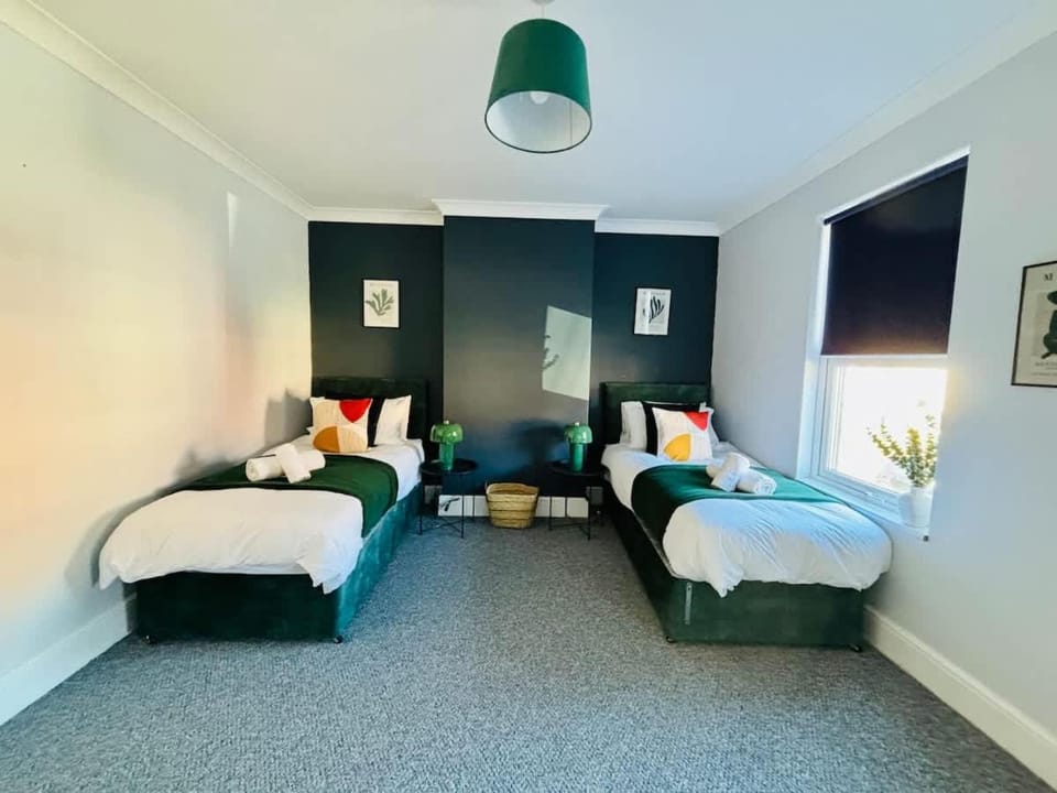 Contractors - Modern Home Gloucester City Centre House in Gloucester