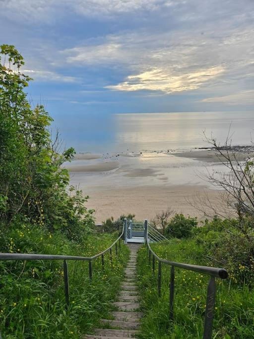 Nearby landmark, Sea view
