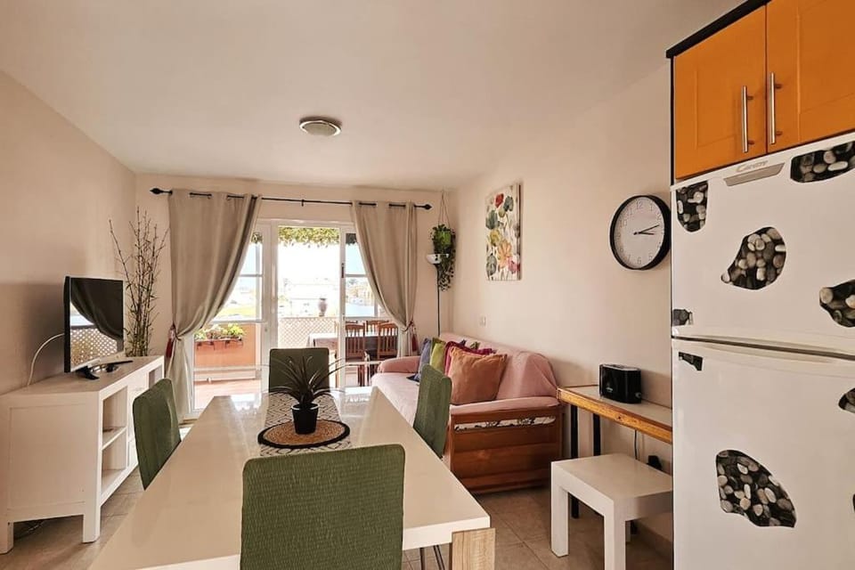 Communal lounge/ TV room, TV and multimedia, Kitchen or kitchenette