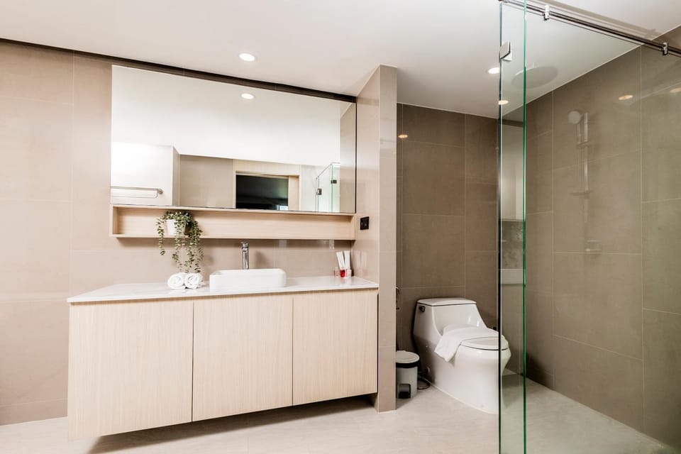 Shower, Toilet, Bathroom