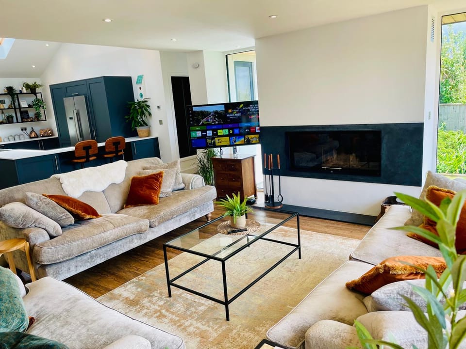 The Cuckoo's Retreat - Luxurious home with private garden & jacuzzi Villa in Truro