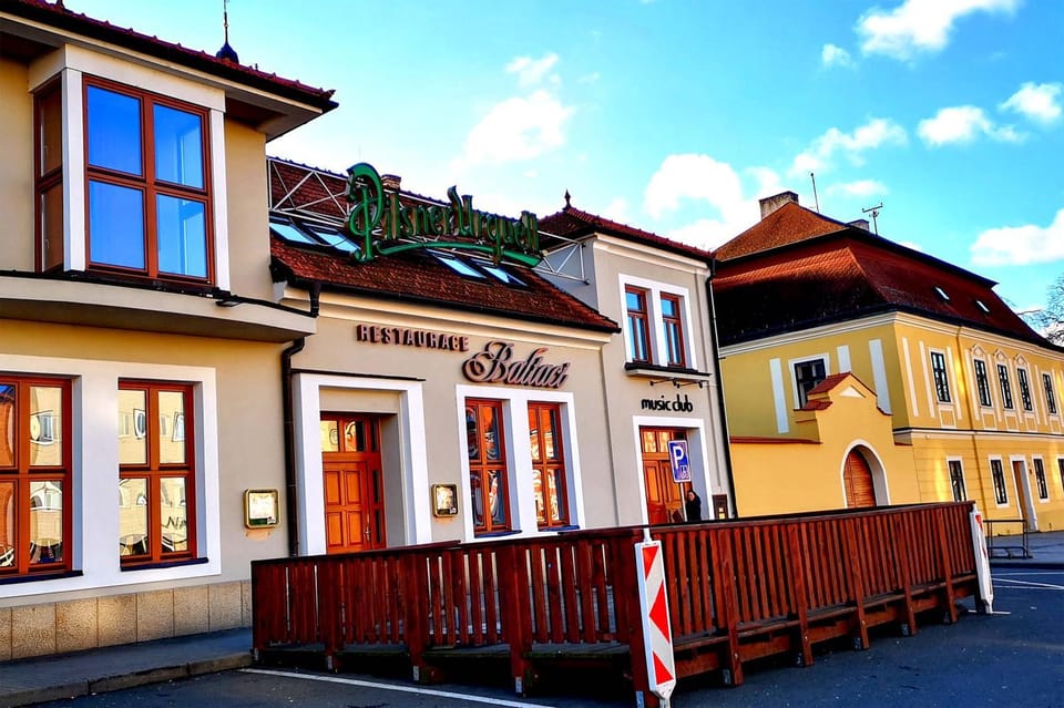 Property building, Restaurant/places to eat