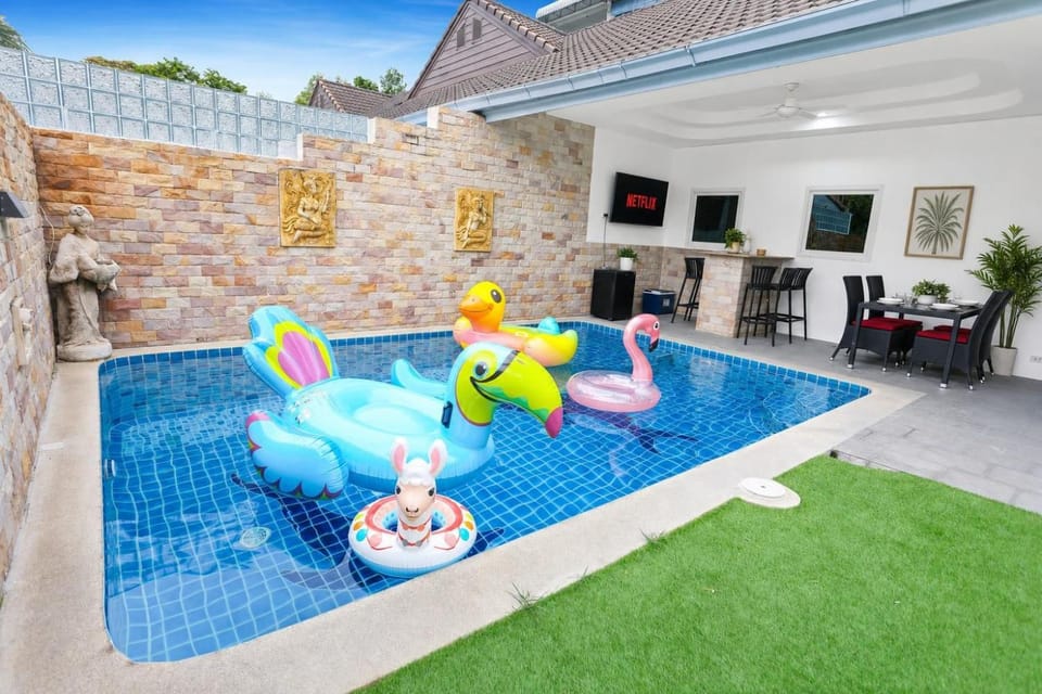 Patio, Communal lounge/ TV room, Day, People, Evening entertainment, Pool view, Pool view, Swimming pool, Swimming pool, Swimming pool, children, sunbed