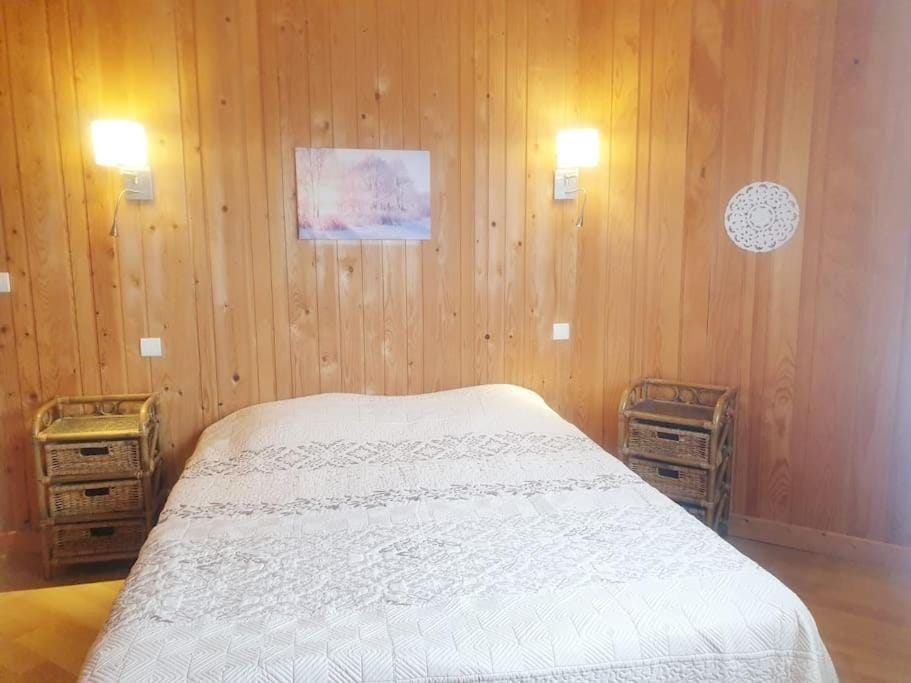Gîte les 4 saisons - Intérieur bois - Lac de Chalain House in Jura