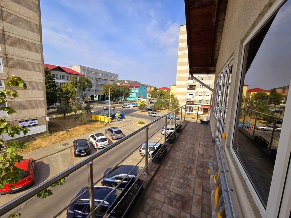 Marcos Apartments - Odiseea - Self Check-In 24 H Apartment in Timiș County