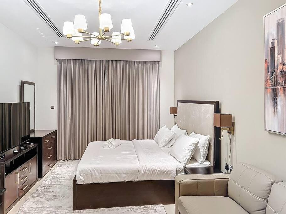 Tick - City Skyline View Studio II Elite Residence Apartment in Dubai