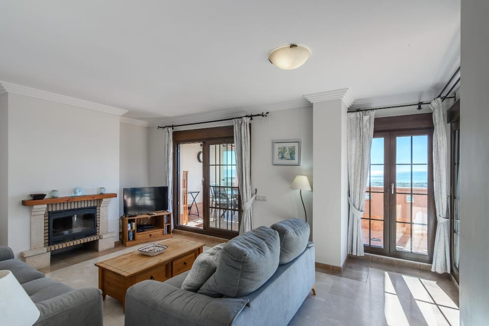 Communal lounge/ TV room, Living room