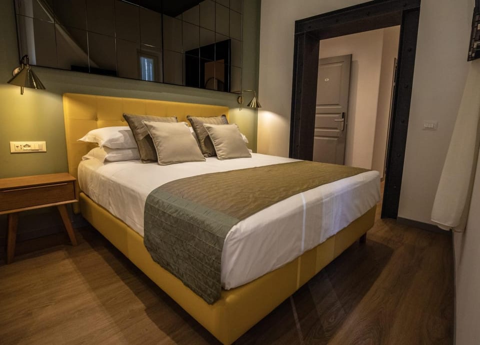 Trevi Monti House Bed and Breakfast in Rome