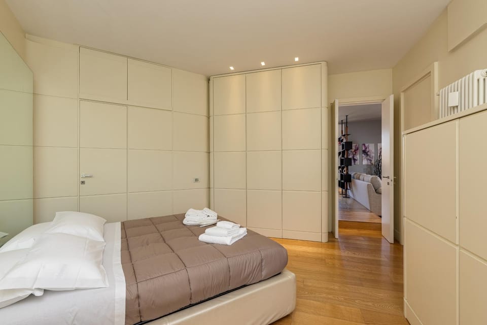 Bed, Photo of the whole room, Bedroom, towels, wardrobe